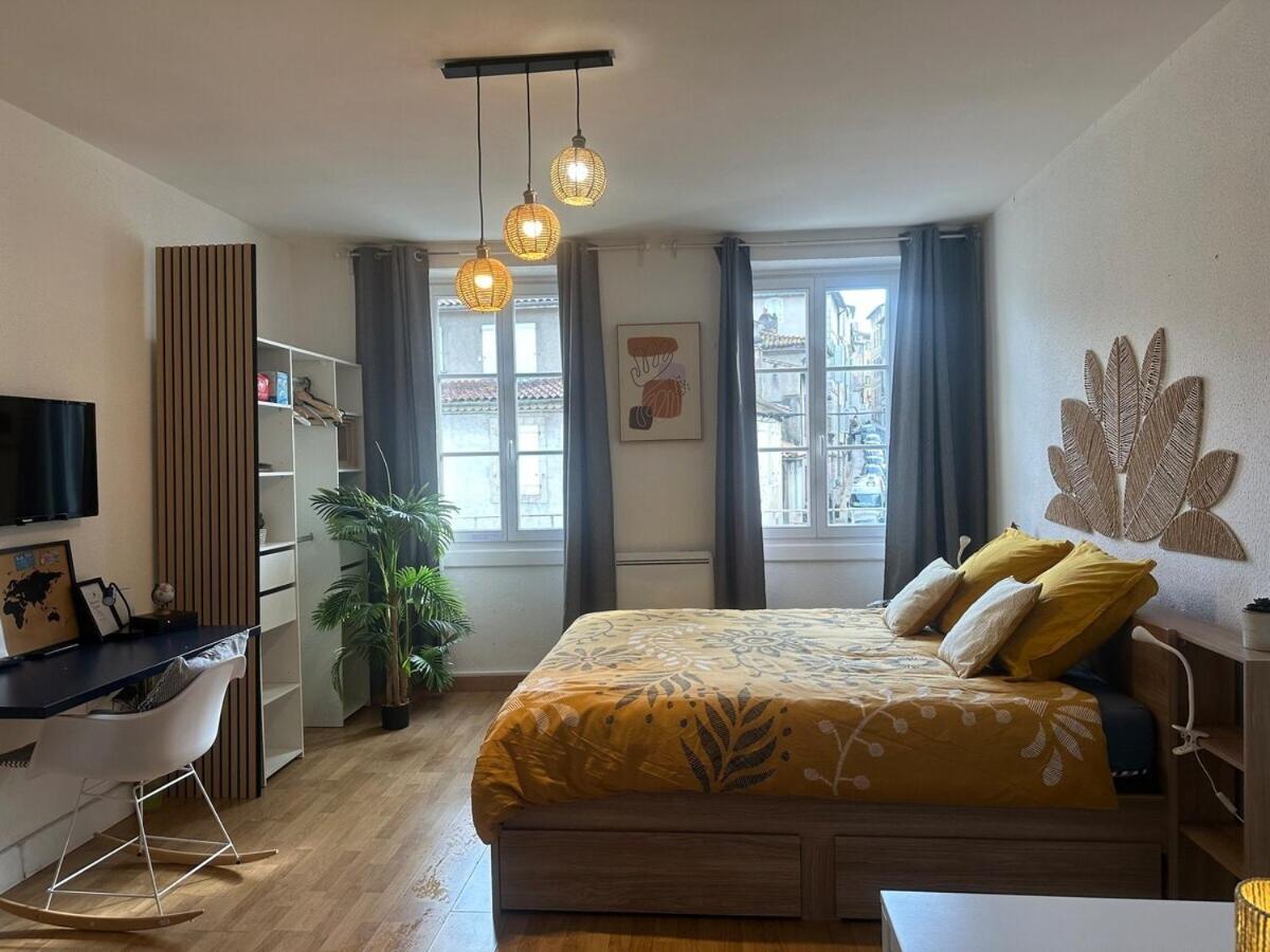 Appartement Cosy Au Coeur De La Ville D'オーシュ エクステリア 写真